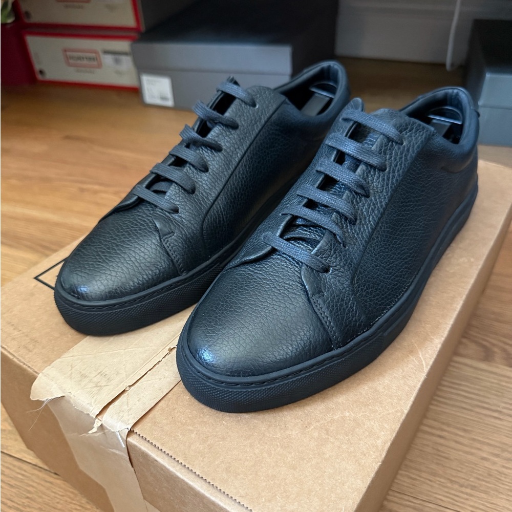 Reiss Men’s Luca Black Tumbled Leather Sneakers Size 10